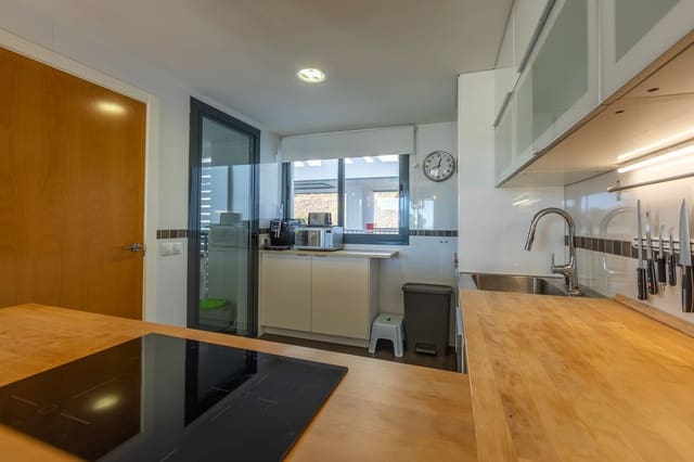 2 makuuhuone Kattohuoneisto myytävänä paikassa Bahia de Casares, Casares mukana uima-altaan 
autotalli - 535 000 € (Ref: 9474562)