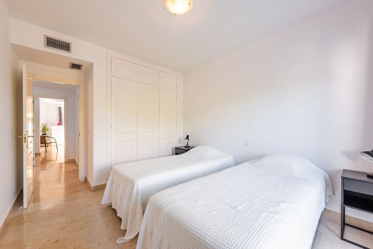 2 chambre Appartement à vendre à Estepona avec piscine - 498 000 € (Ref: 9475008)