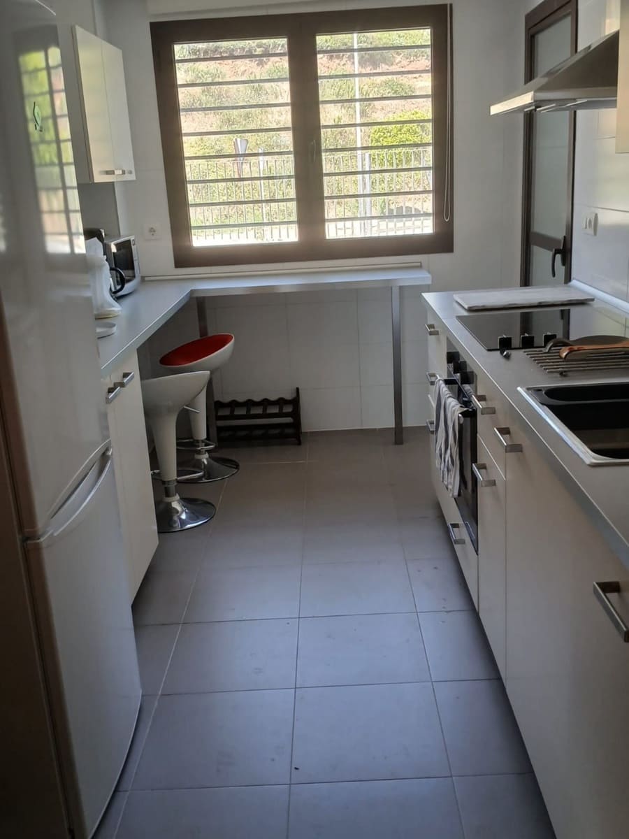 2 quarto Apartamento para venda em Estepona com piscina garagem - 380 000 € (Ref: 9475010)