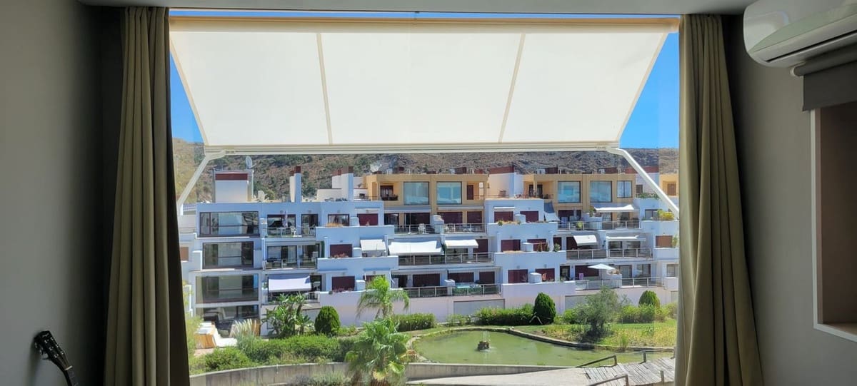 3 soverom Penthouse til salgs i Benahavis med svømmebasseng garasje - € 350 000 (Ref: 9475011)