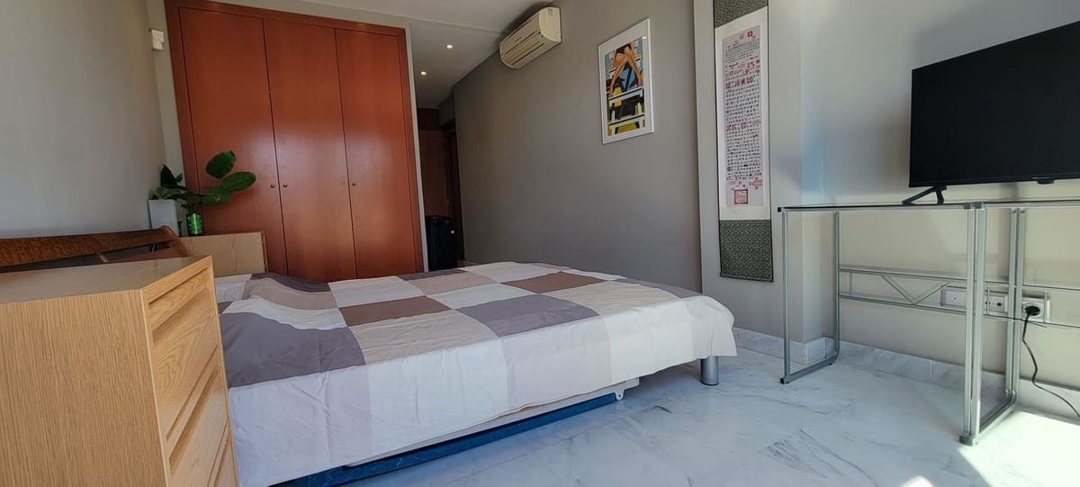 3 soverom Penthouse til salgs i Benahavis med svømmebasseng garasje - € 350 000 (Ref: 9475011)