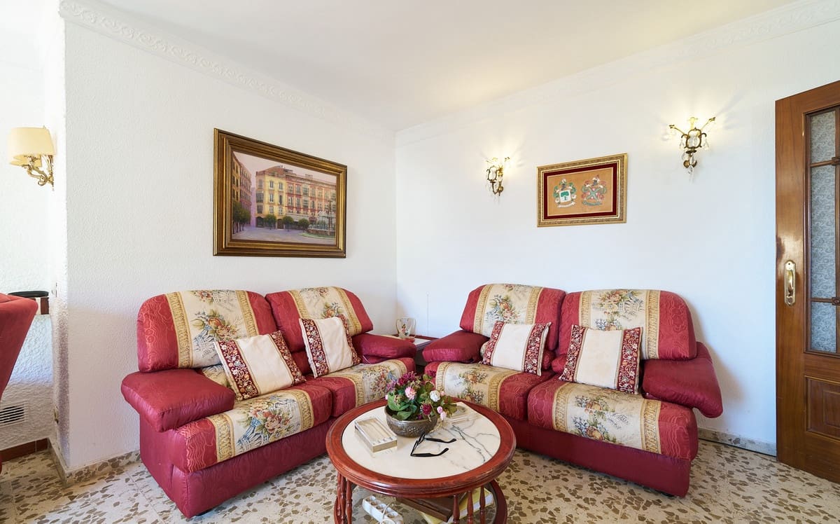 Chalet de 5 habitaciones en Benalmádena en venta con piscina - 645.000 € (Ref: 9479463)