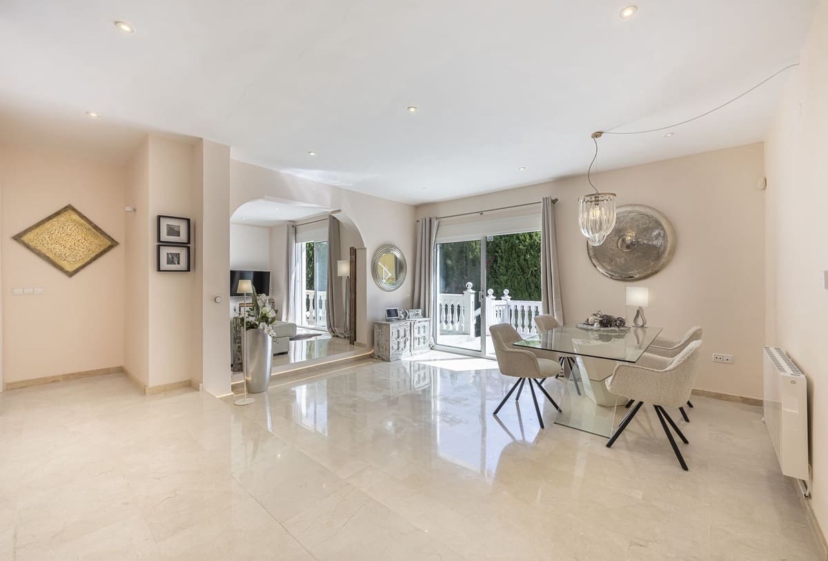 4 chambre Villa/Maison à vendre à Calahonda avec piscine garage - 999 000 € (Ref: 9480770)