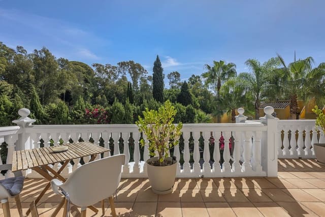 4 chambre Villa/Maison à vendre à Calahonda, Mijas avec piscine garage - 999 000 € (Ref: 9480770)