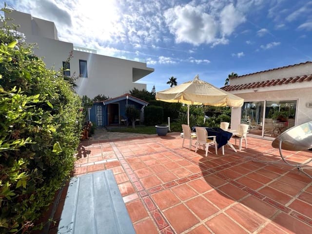3 makuuhuone Huvila myytävänä paikassa Costabella, Marbella mukana uima-altaan - 795 000 € (Ref: 9480826)