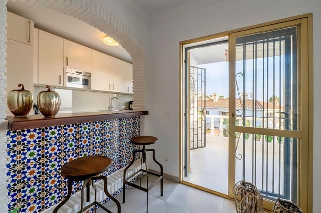 4 soveværelse Villa til salg i Torreblanca del Sur, Mijas med swimmingpool garage - € 649.000 (Ref: 9482176)