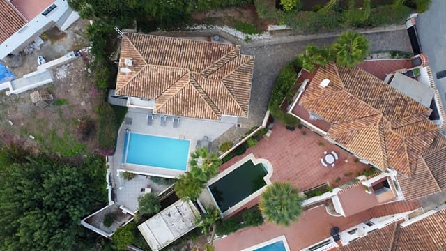 4 soveværelse Villa til salg i Torreblanca del Sur, Mijas med swimmingpool garage - € 649.000 (Ref: 9482176)