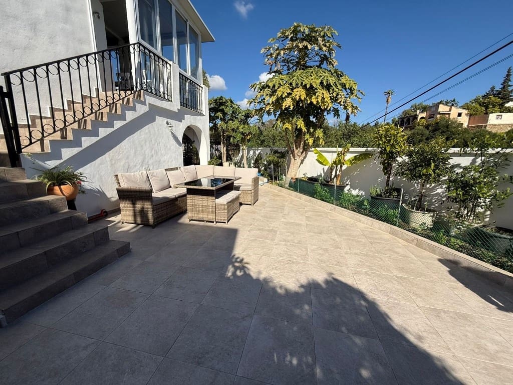 3 soverom Hus til salgs i Estepona med svømmebasseng - € 370 000 (Ref: 9483216)