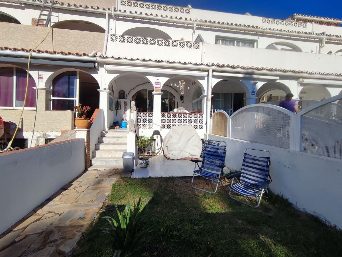 3 bedroom Townhouse for sale in Manilva with pool garage - € 299,000 (Ref: 9483604)