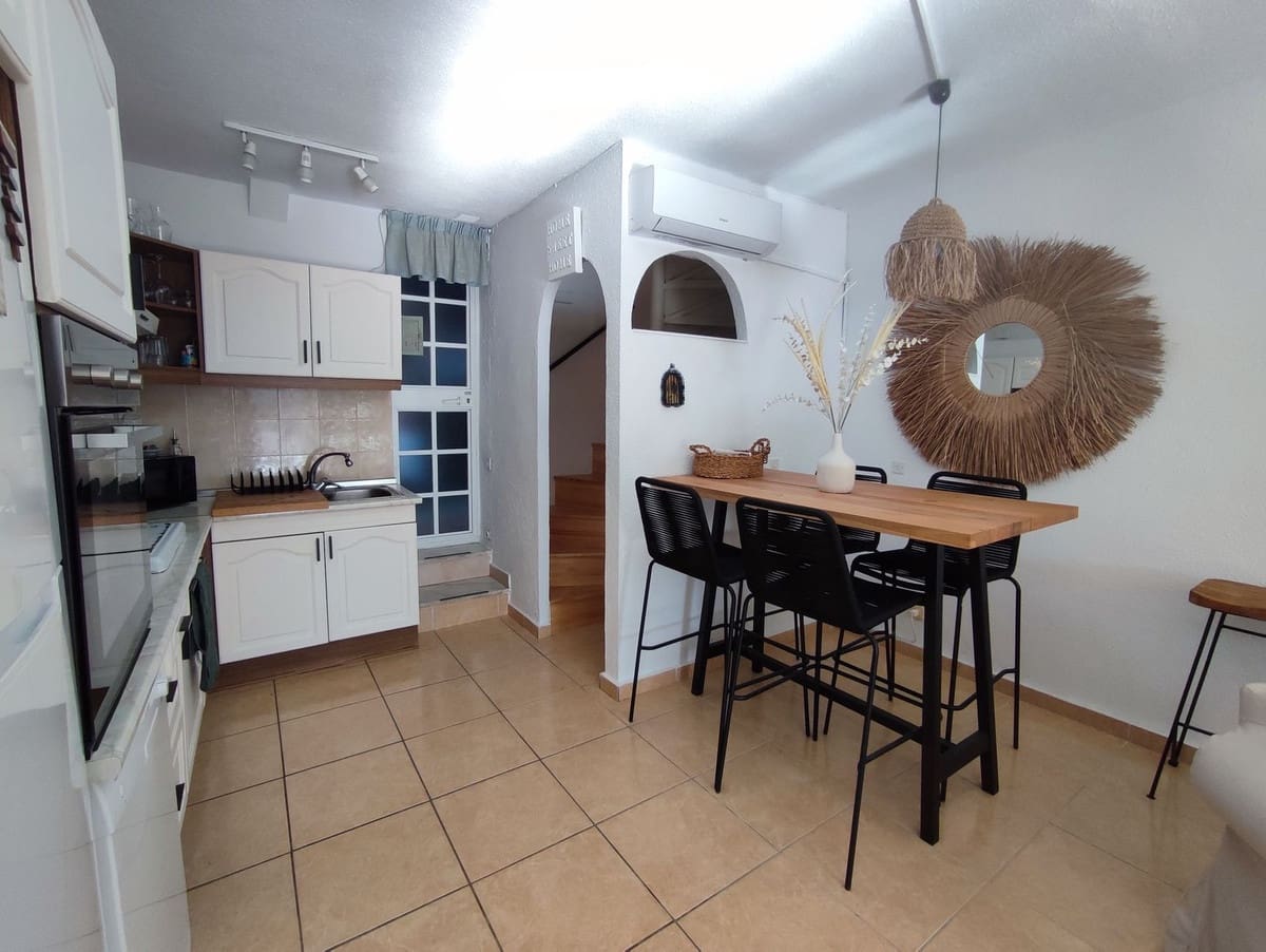 3 bedroom Townhouse for sale in Manilva with pool garage - € 299,000 (Ref: 9483604)