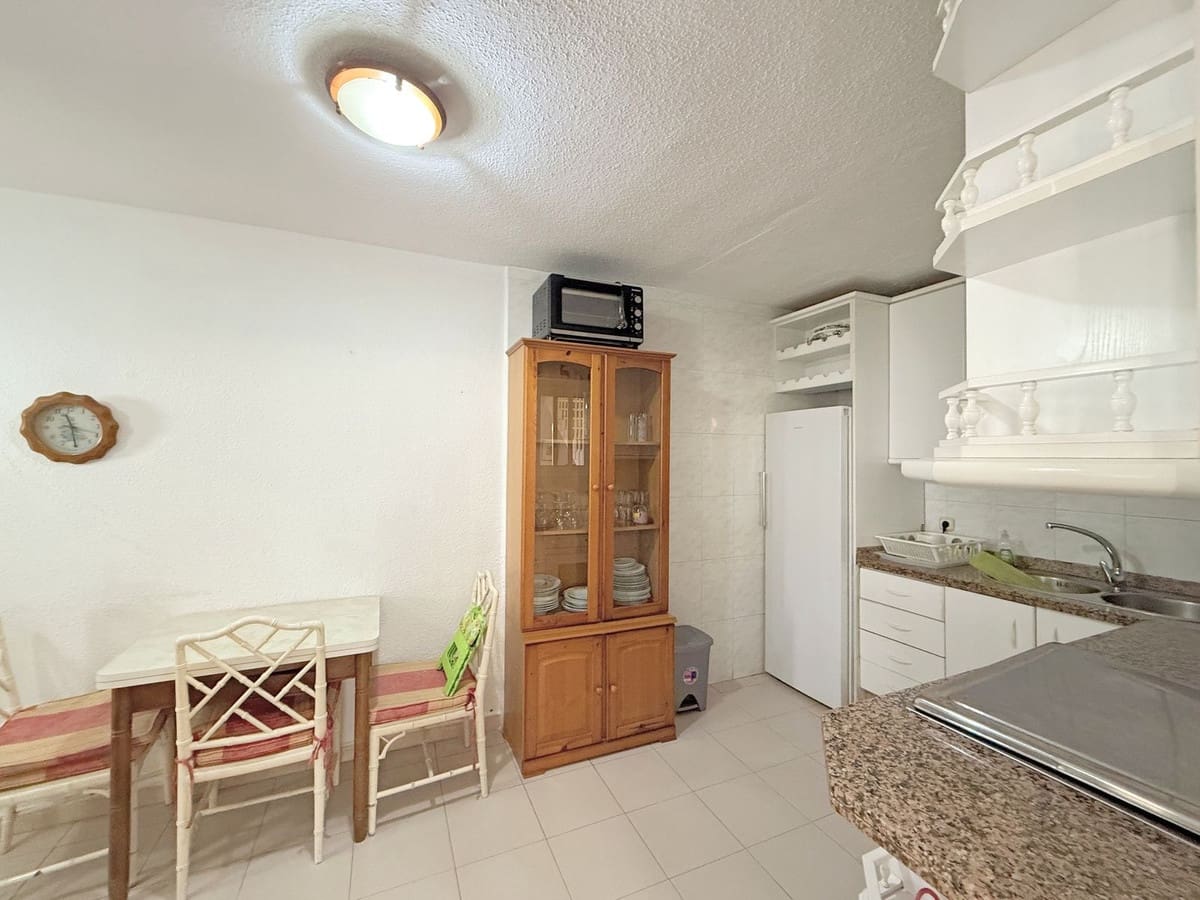 3 bedroom Townhouse for sale in La Duquesa / Puerto de la Duquesa with pool - € 290,000 (Ref: 9483605)