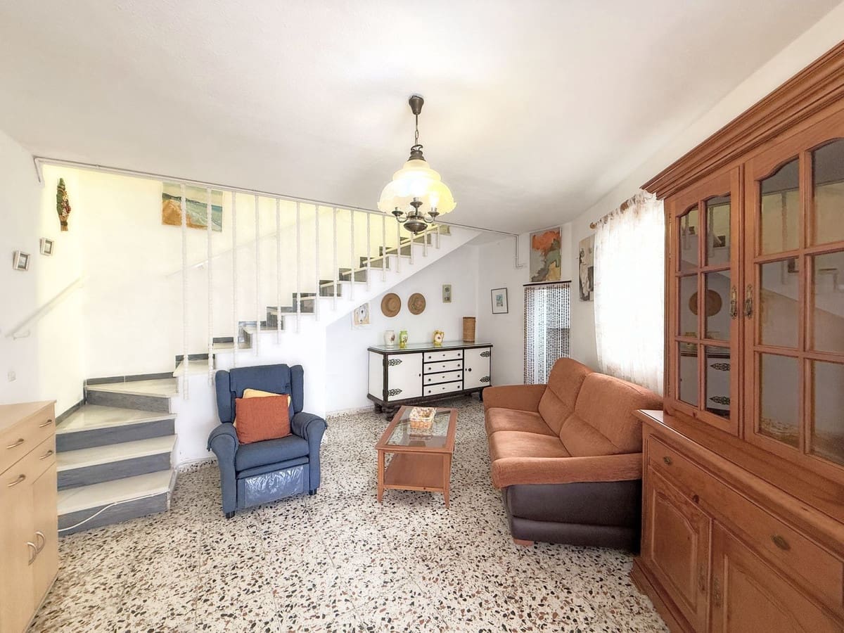 3 bedroom Townhouse for sale in La Duquesa / Puerto de la Duquesa with pool - € 290,000 (Ref: 9483605)