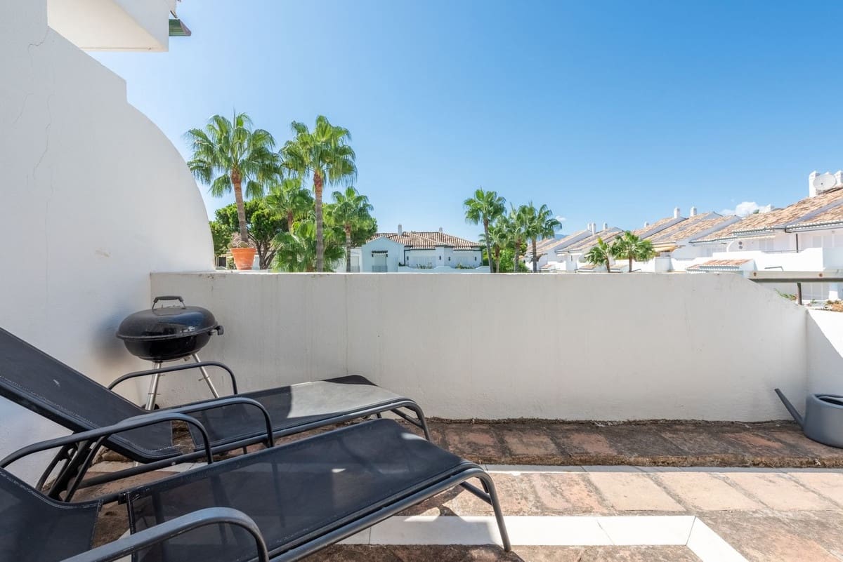 2 chambre Appartement à vendre à Estepona avec piscine - 465 000 € (Ref: 9486873)