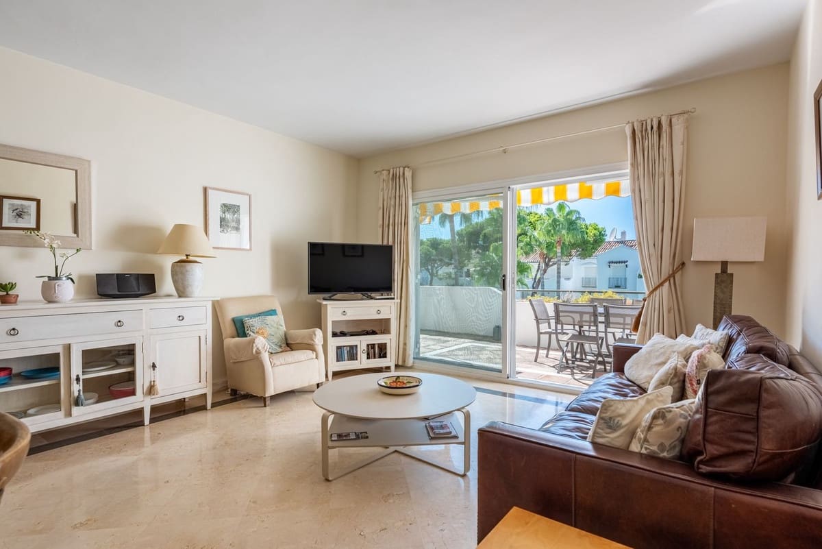 2 chambre Appartement à vendre à Estepona avec piscine - 465 000 € (Ref: 9486873)