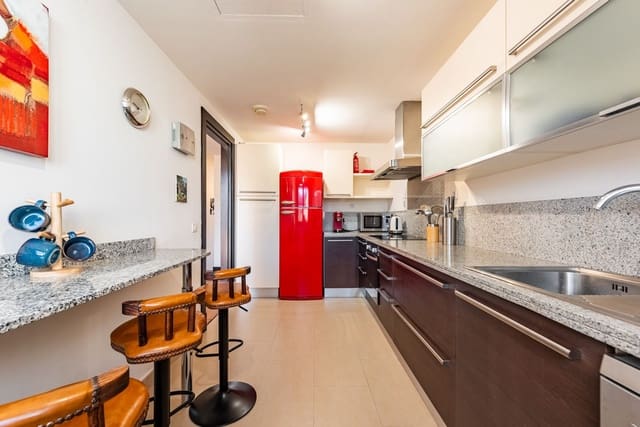 3 bedroom Townhouse for sale in Benahavís with pool garage - € 550,000 (Ref: 9486875)