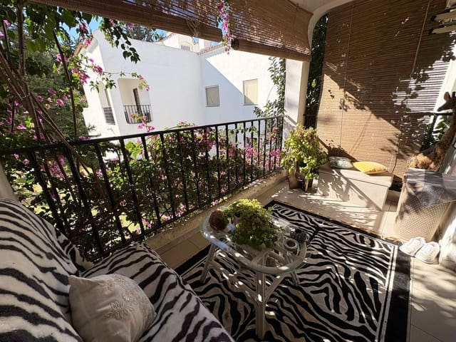 3 makuuhuone Omakotitalo myytävänä paikassa Bel-Air, Estepona mukana uima-altaan - 515 000 € (Ref: 9486877)