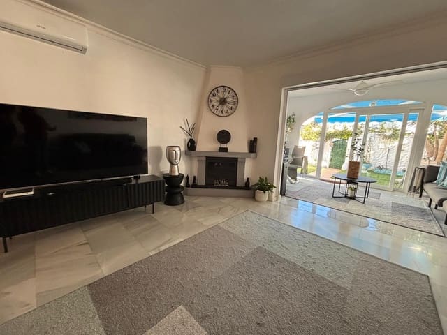 3 soveværelse Byhus til salg i El Paraiso, Estepona med swimmingpool - € 495.000 (Ref: 9486878)