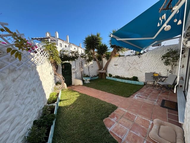 3 soveværelse Byhus til salg i El Paraiso, Estepona med swimmingpool - € 495.000 (Ref: 9486878)