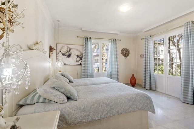 3 soverom Leilighet til salgs i Atalaya-Isdabe, Estepona med svømmebasseng - € 1 200 000 (Ref: 9487172)