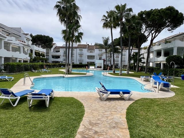 2 quarto Apartamento para venda em Estepona com piscina - 495 000 € (Ref: 9487174)