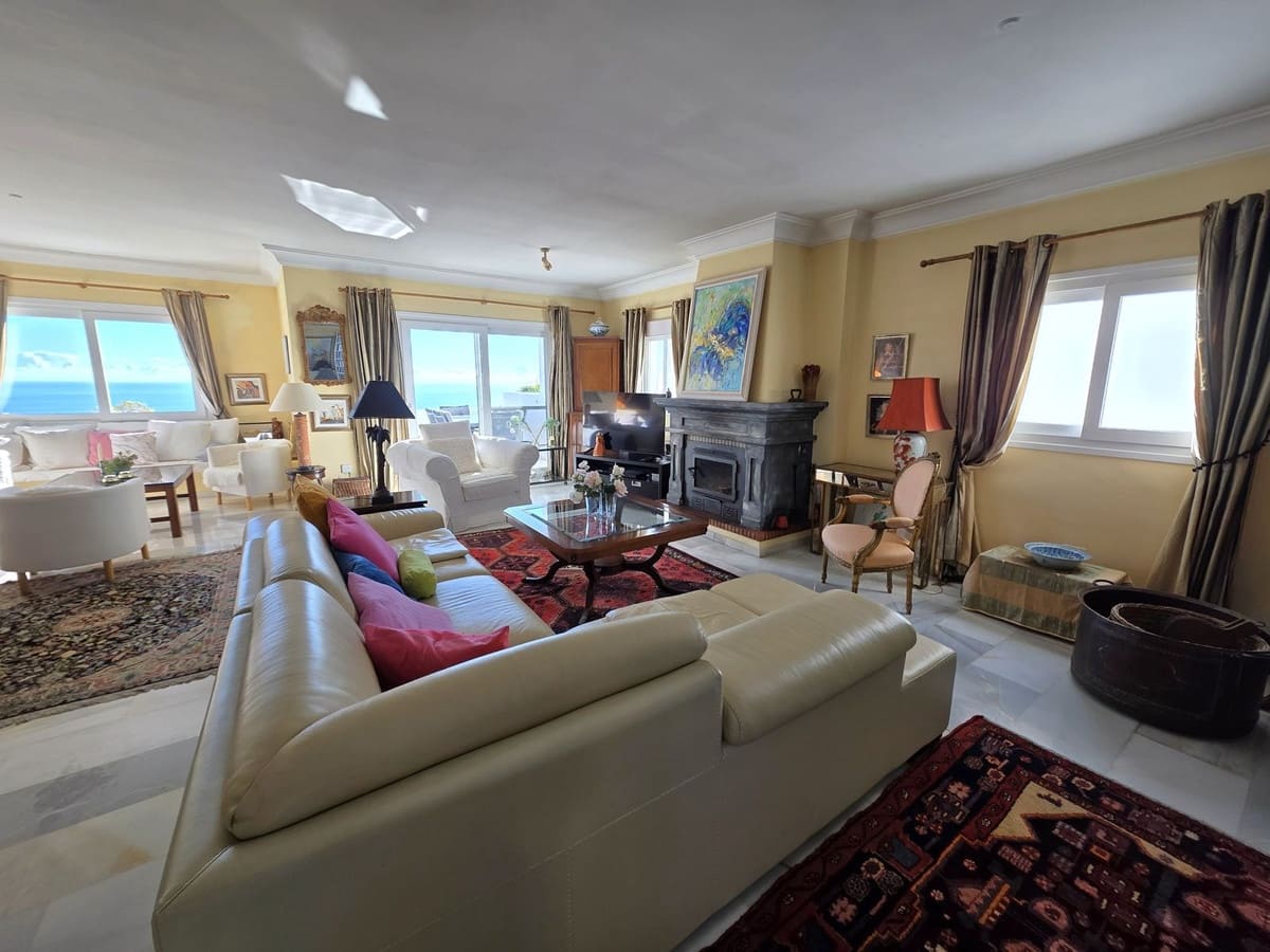 2 makuuhuone Huoneisto myytävänä paikassa La Mairena mukana uima-altaan - 399 000 € (Ref: 9488474)