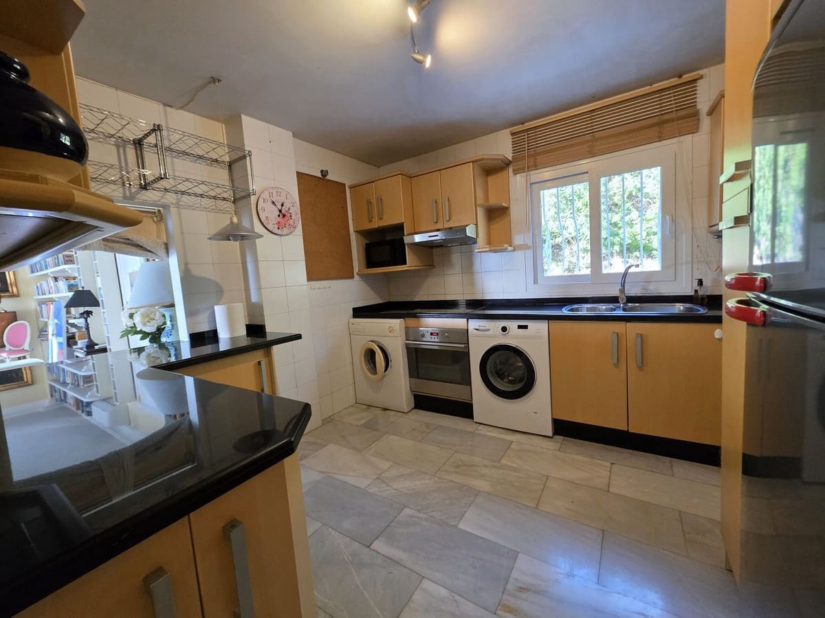 2 makuuhuone Huoneisto myytävänä paikassa La Mairena mukana uima-altaan - 399 000 € (Ref: 9488474)