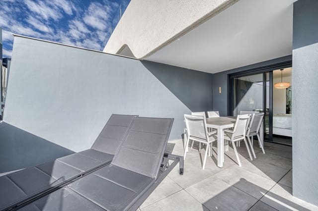 2 Zimmer Apartment zu verkaufen in Selwo, Estepona mit Pool Garage - 450.000 € (Ref: 9497944)