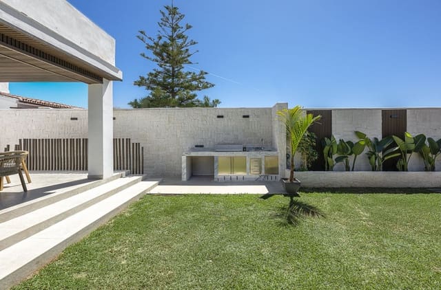 3 soveværelse Villa til salg i Estepona med swimmingpool garage - € 1.800.000 (Ref: 9498011)