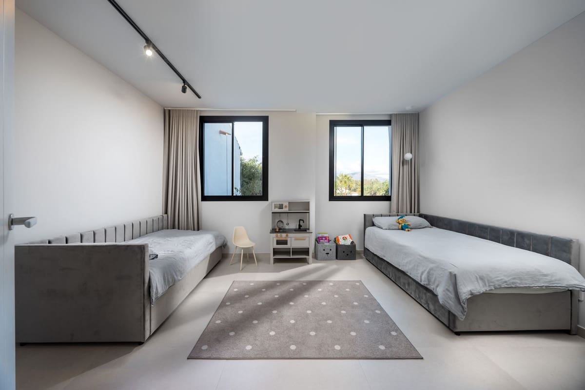 3 sovrum Hus till salu i Costalita med pool garage - 1 095 000 € (Ref: 9500276)