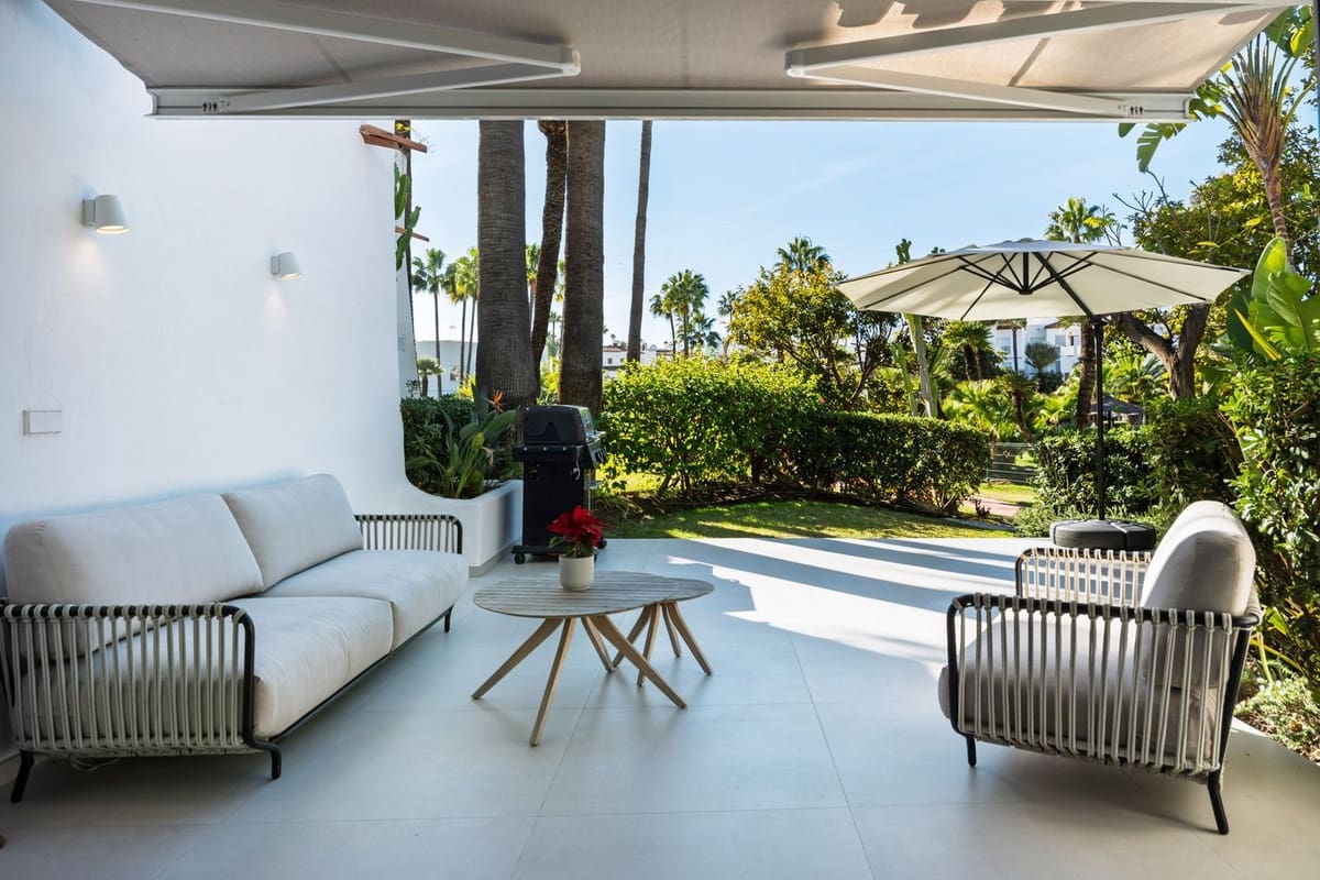 3 sovrum Hus till salu i Costalita med pool garage - 1 095 000 € (Ref: 9500276)