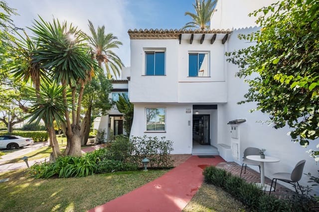 3 sovrum Hus till salu i Costalita, Estepona med pool garage - 1 095 000 € (Ref: 9500276)