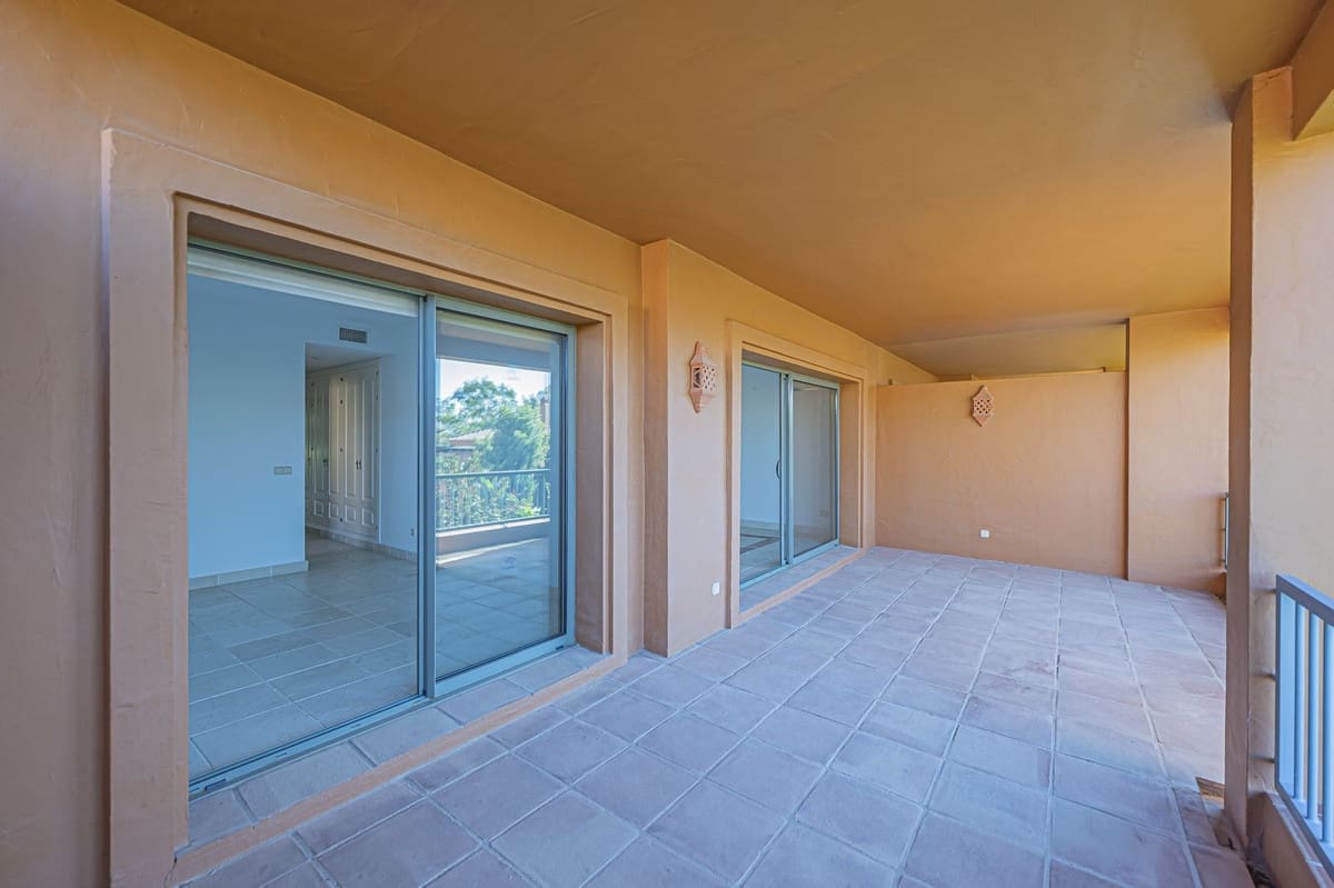 2 sypialnia Apartament na sprzedaż w Atalaya-Isdabe z basenem garażem - 420 000 € (Ref: 9522780)