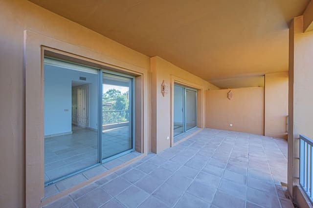 2 sypialnia Apartament na sprzedaż w Atalaya-Isdabe, Estepona z basenem garażem - 420 000 € (Ref: 9522780)