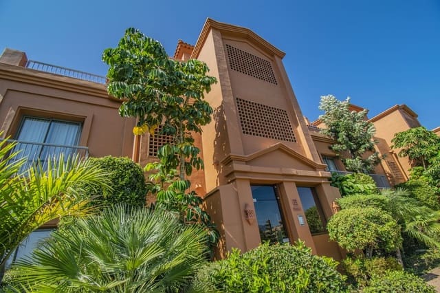 2 sypialnia Apartament na sprzedaż w Atalaya-Isdabe, Estepona z basenem garażem - 420 000 € (Ref: 9522780)