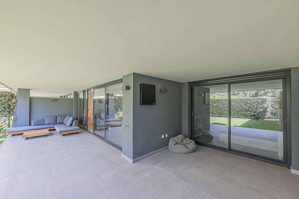 3 slaapkamer Appartement te koop in New Golden Mile met zwembad garage - € 530.000 (Ref: 9523091)