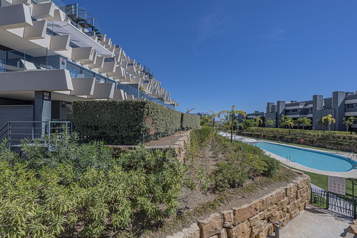 3 slaapkamer Appartement te koop in New Golden Mile met zwembad garage - € 530.000 (Ref: 9523091)