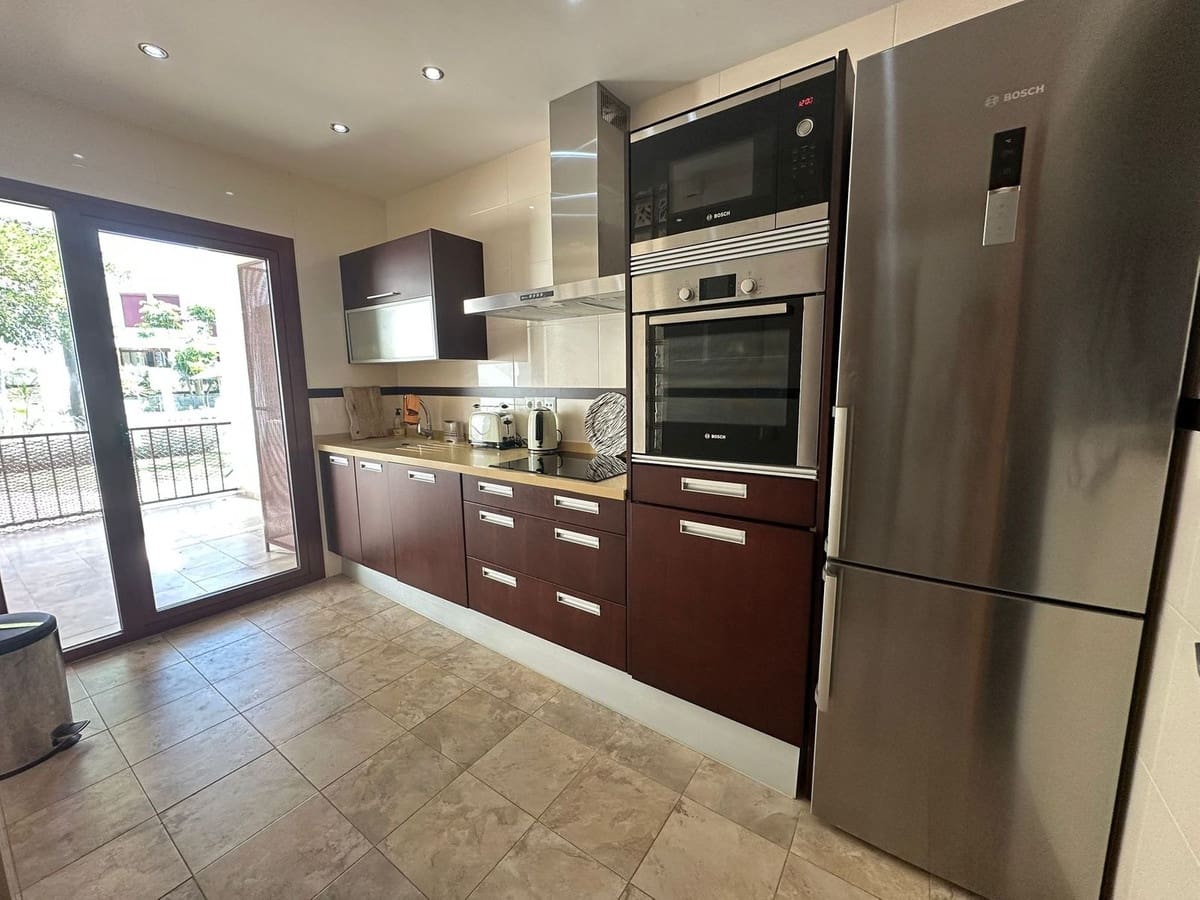 3 makuuhuone Omakotitalo myytävänä paikassa Cancelada mukana uima-altaan 
autotalli - 485 000 € (Ref: 9523092)