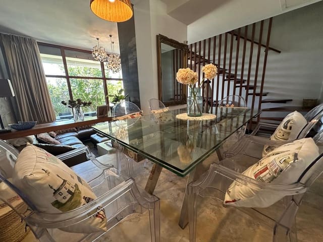 3 makuuhuone Omakotitalo myytävänä paikassa Cancelada, Estepona mukana uima-altaan 
autotalli - 485 000 € (Ref: 9523092)