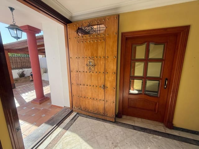 4 chambre Maison de Ville à vendre à Cancelada, Estepona avec piscine garage - 459 900 € (Ref: 9525528)
