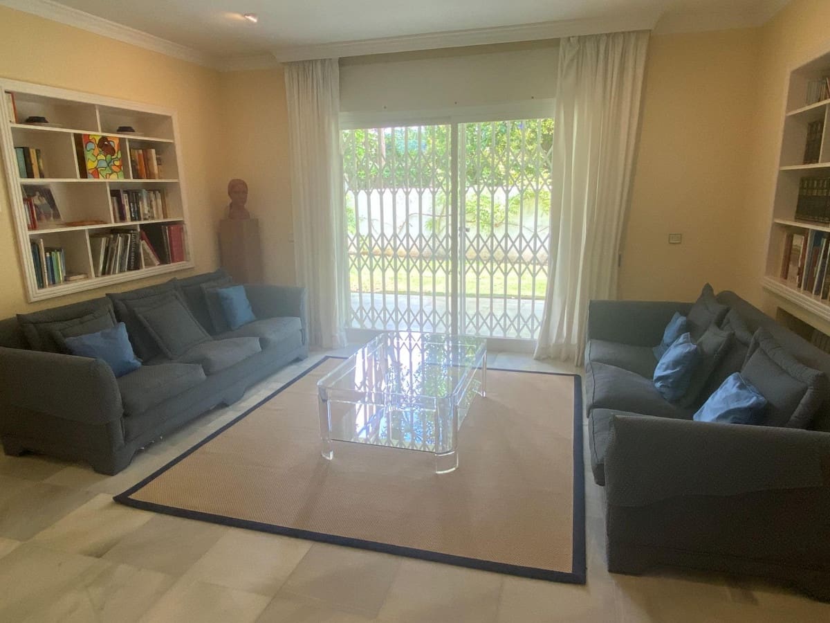 8 soveværelse Villa til salg i Guadalmina med swimmingpool - € 6.000.000 (Ref: 9525731)