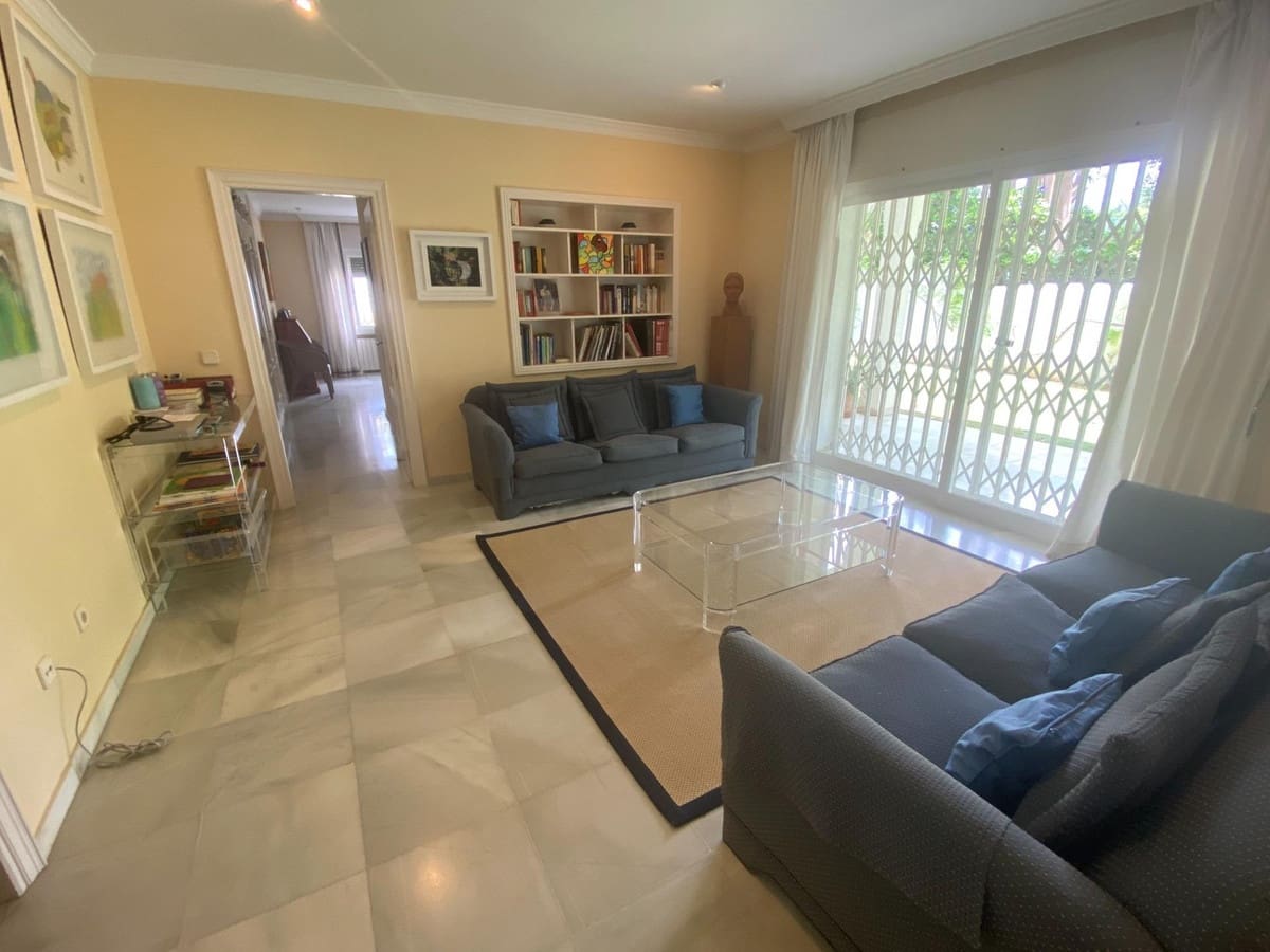 8 soveværelse Villa til salg i Guadalmina med swimmingpool - € 6.000.000 (Ref: 9525731)