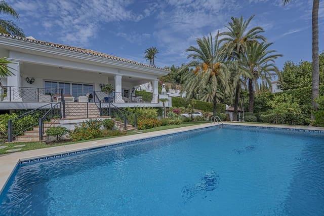 4 soverom Villa til salgs i El Paraiso, Estepona med svømmebasseng garasje - € 2 480 000 (Ref: 9528706)