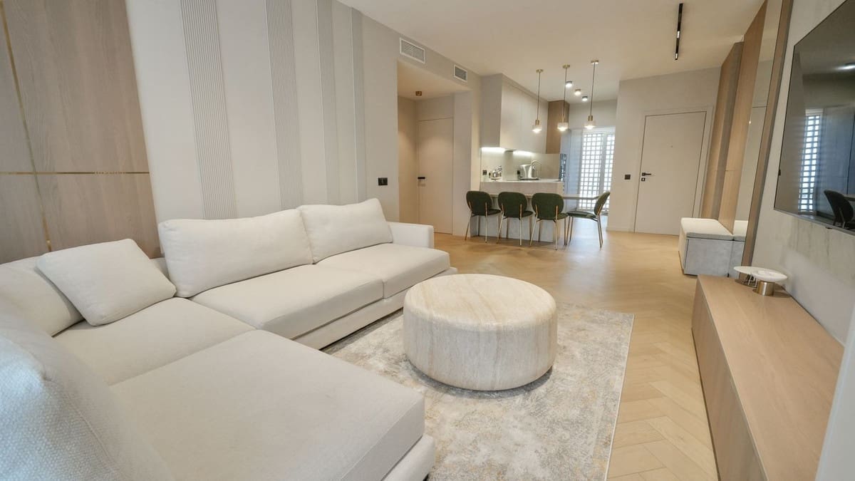 2 bedroom Apartment for sale in Estepona with pool garage - € 825,000 (Ref: 9528707)