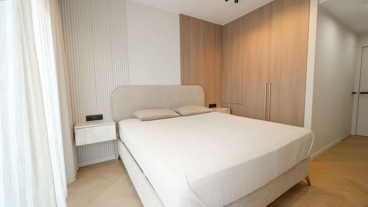 2 bedroom Apartment for sale in Estepona with pool garage - € 825,000 (Ref: 9528707)