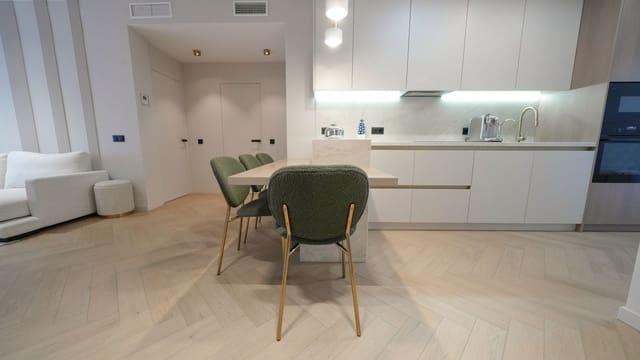 2 bedroom Apartment for sale in Estepona with pool garage - € 825,000 (Ref: 9528707)