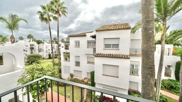 2 bedroom Apartment for sale in Estepona with pool garage - € 825,000 (Ref: 9528707)