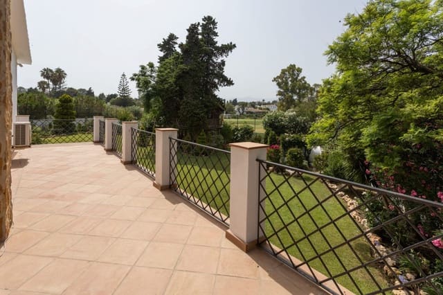 4 slaapkamer Villa te koop in Guadalmina Baja, Marbella met zwembad garage - € 4.199.999 (Ref: 9528978)