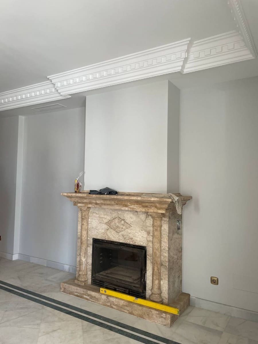 4 makuuhuone Huvila myytävänä paikassa San Pedro de Alcantara mukana uima-altaan 
autotalli - 1 450 000 € (Ref: 9532788)