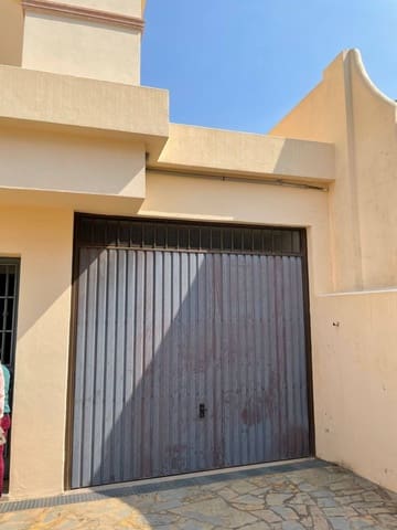 4 makuuhuone Huvila myytävänä paikassa San Pedro de Alcantara, Marbella mukana uima-altaan 
autotalli - 1 450 000 € (Ref: 9532788)