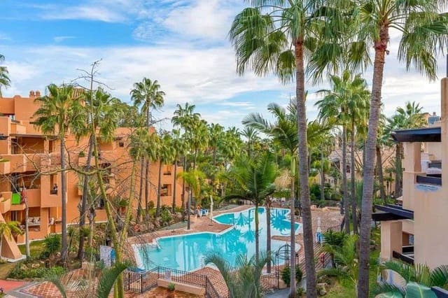 2 sovrum Lägenhet till salu i San Pedro de Alcantara, Marbella med pool garage - 880 000 € (Ref: 9532790)